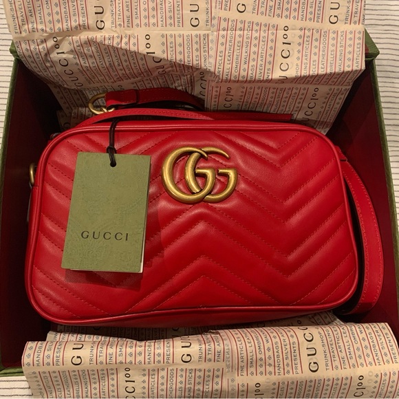 Gucci GG Marmont Small Matelasse Shoulder Bag - Picture 7 of 9
